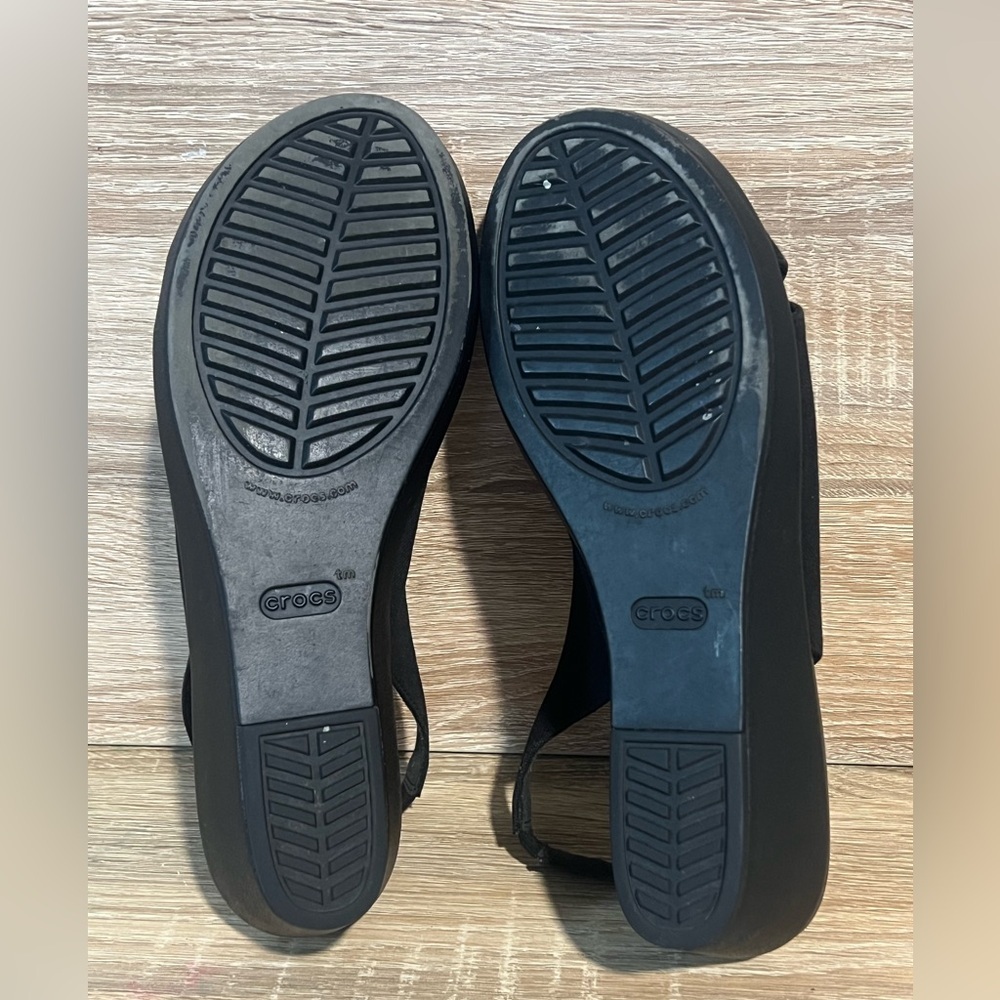Crocs Leigh Ann Black Slingback Wedge heels Sandals Women’s size 9 comfort shoes - Picture 9 of 10